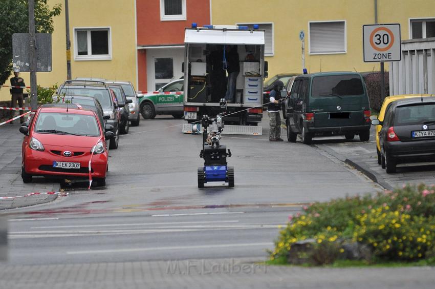 Kofferbombe entschaerft Koeln Graeffstr Subbelratherstr P047.JPG